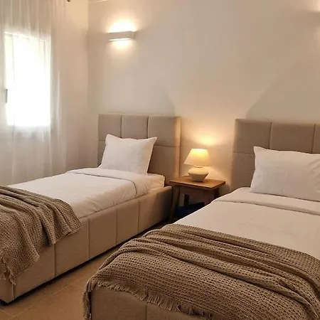 Bela Vista Townhouse With Pool Senhora da Luz