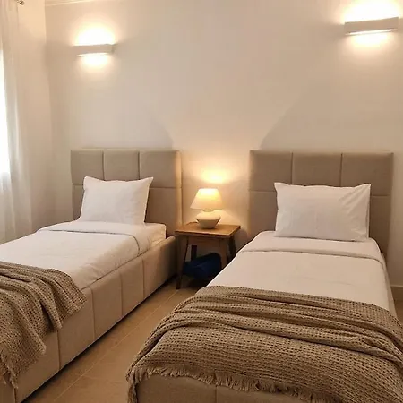 Bela Vista Townhouse With Pool Senhora da Luz
