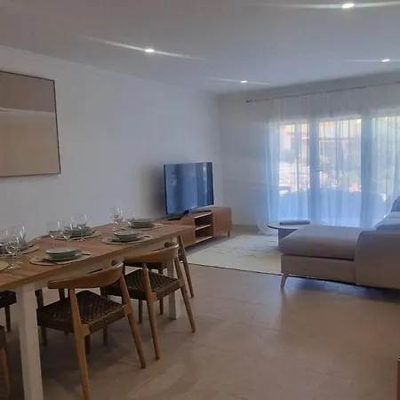 Semesterbostad Bela Vista Townhouse With Pool